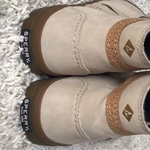 Sperry boots tan size 9
